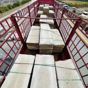 阳江 黄金麻花岗岩荔枝面，光面毛板装车完成