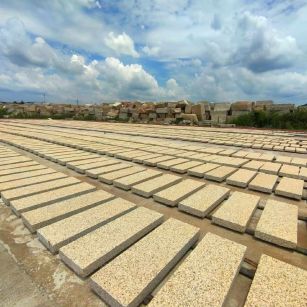 阳江 黄金麻荔枝面花岗岩石材地铺石防护中