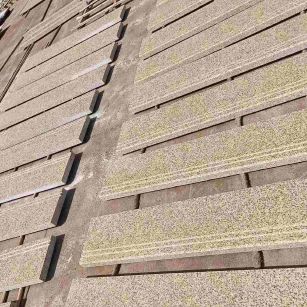 阳江 黄金麻花岗岩光面楼梯踏步