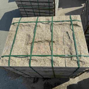 阳江 黄金麻花岗岩石材自然面蘑菇石成品