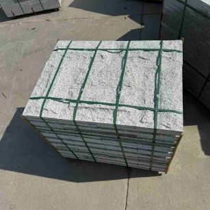 阳江 白麻花岗岩石材自然面蘑菇石成品