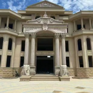 阳江 黄金麻别墅外墙干挂，大柱，大象，蘑菇石，雕花板