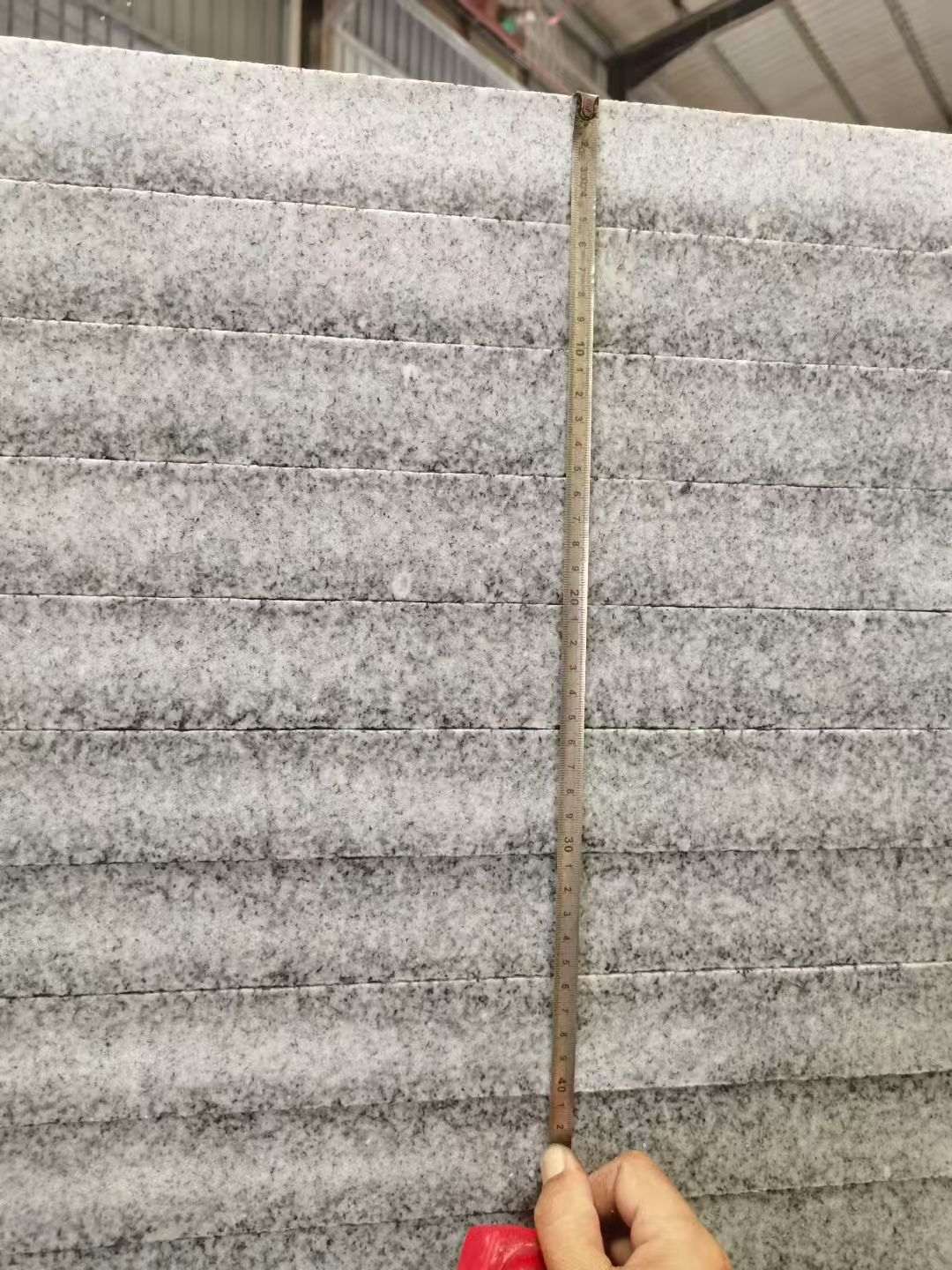 阳江 芝麻白火烧成品厚薄均匀，B料价格接近A料质量