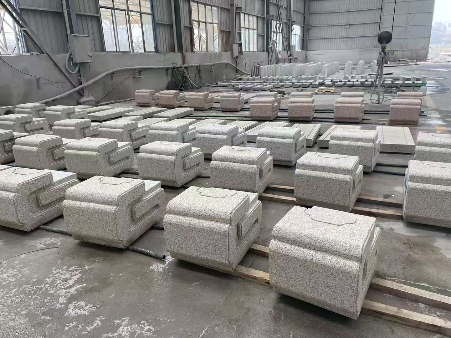 阳江 白麻花岗岩异形加工-石凳，坐凳