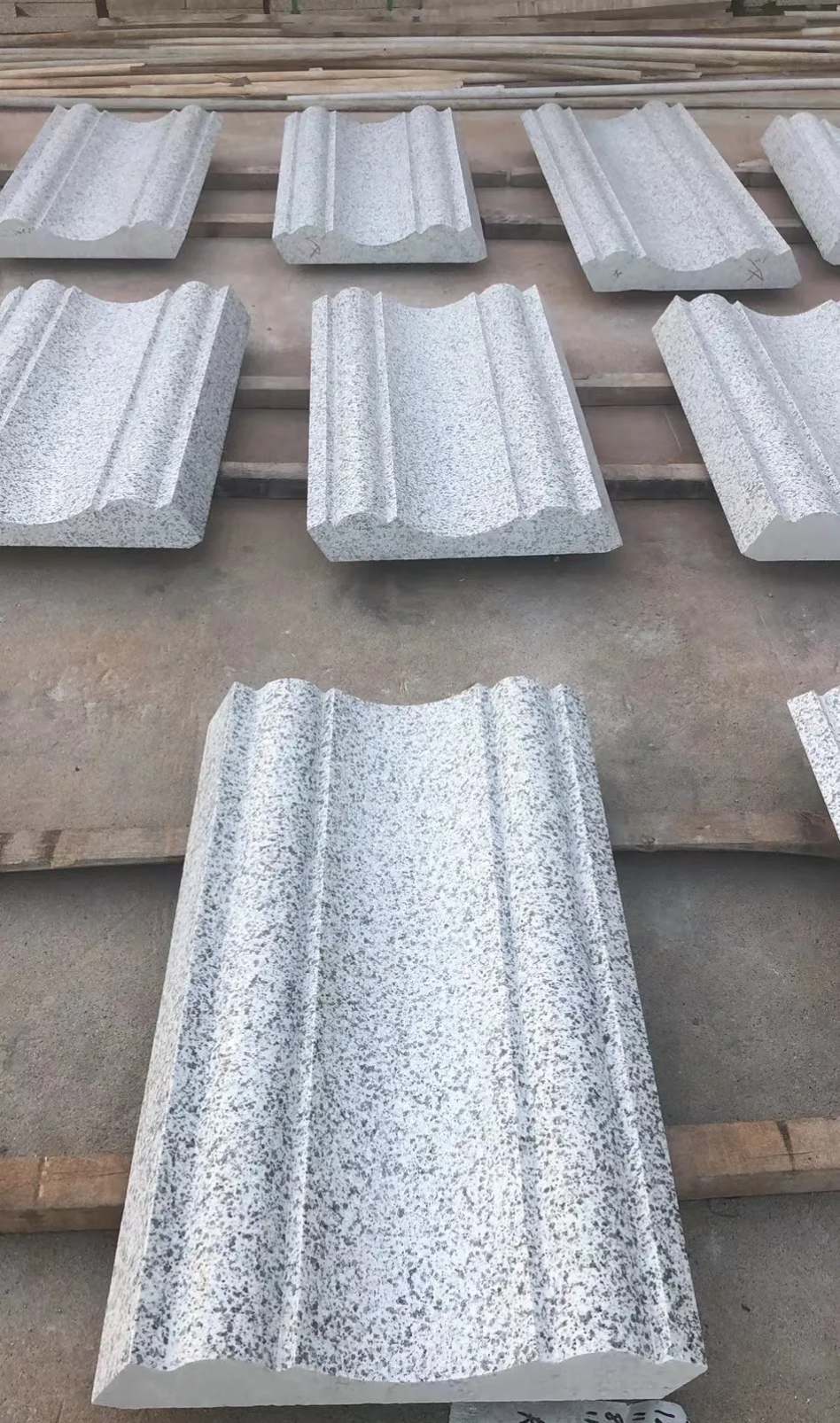 阳江 白麻花岗岩光面别墅线条