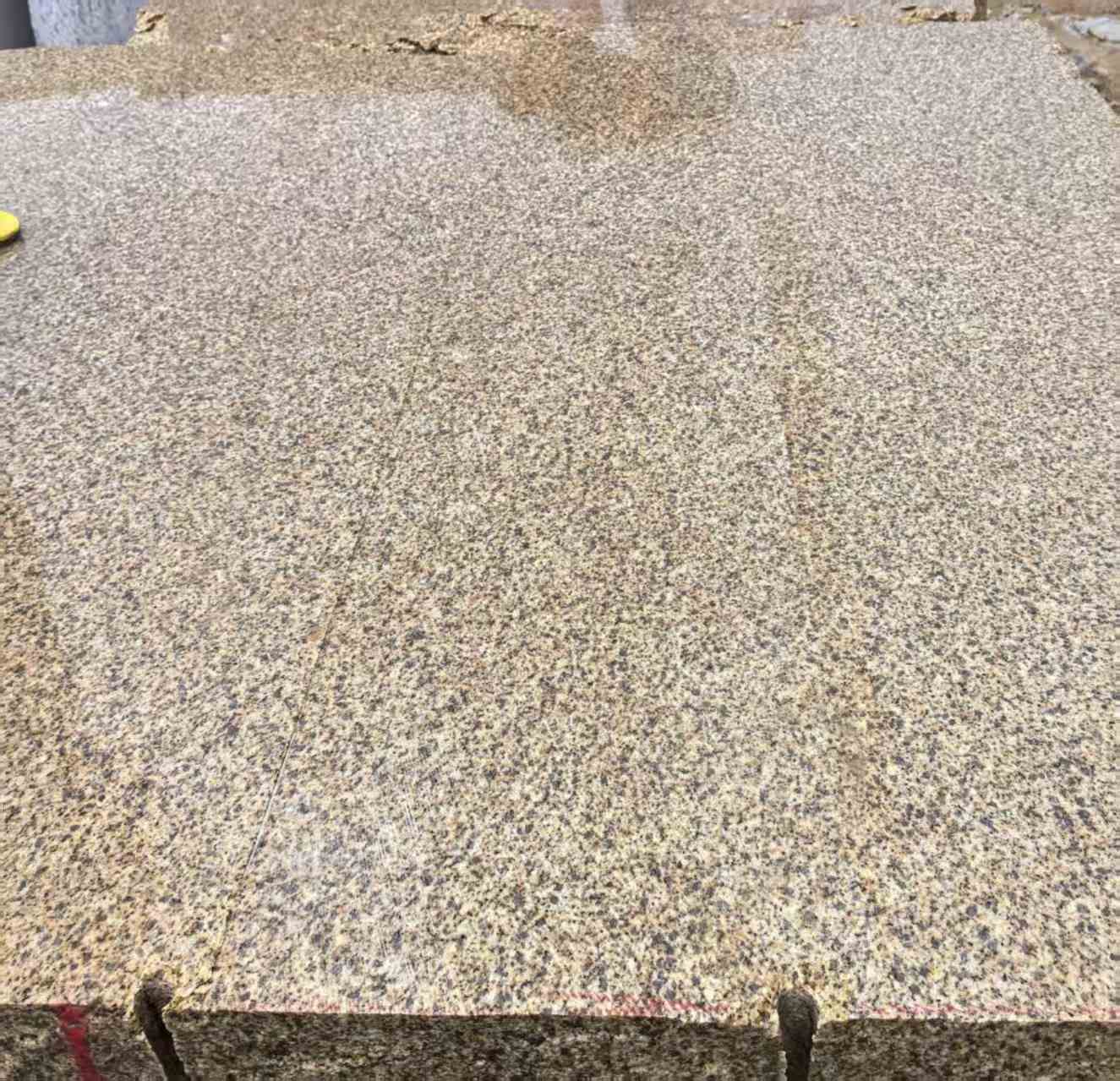 阳江 黄金麻花岗岩石材方料