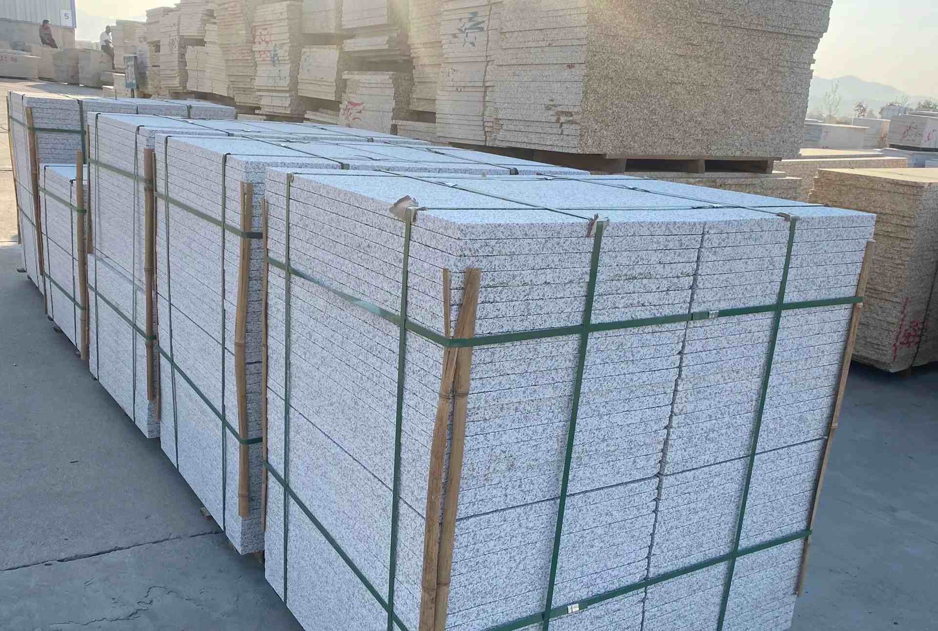 阳江 白麻花岗岩荔枝面地铺石