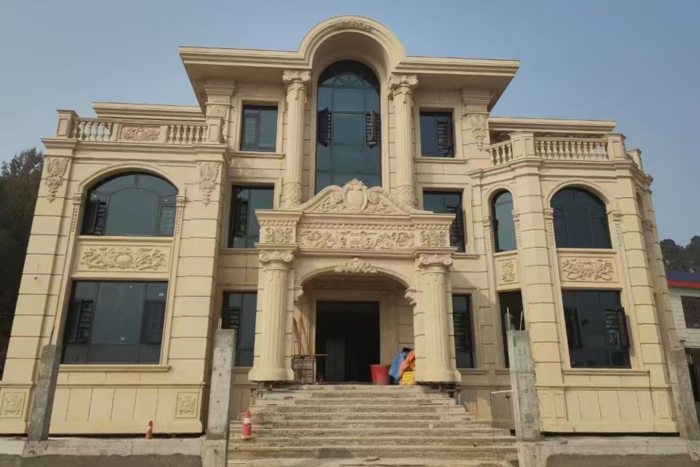 阳江 黄金麻花岗岩别墅外墙干挂