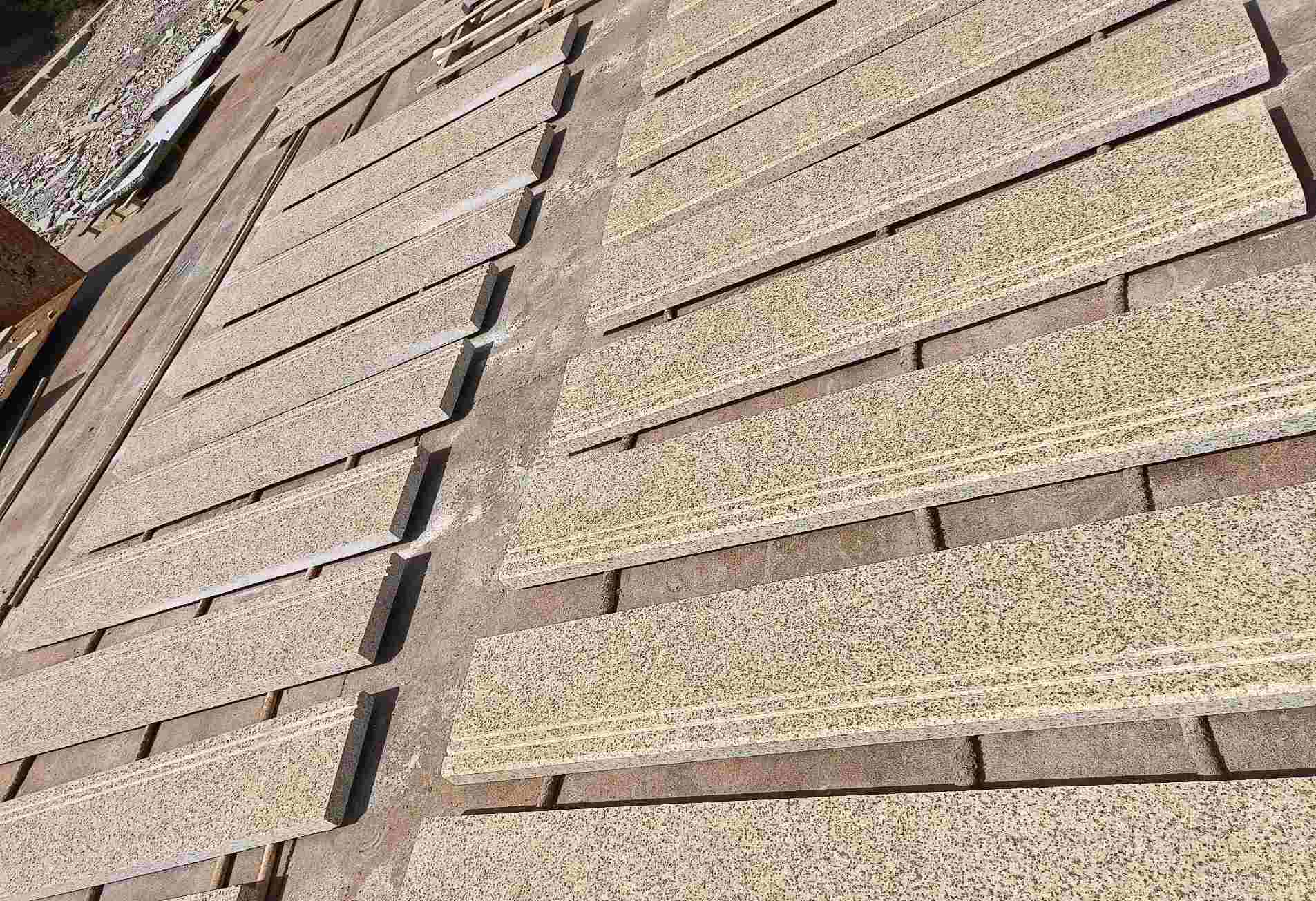 阳江 黄金麻花岗岩光面楼梯踏步