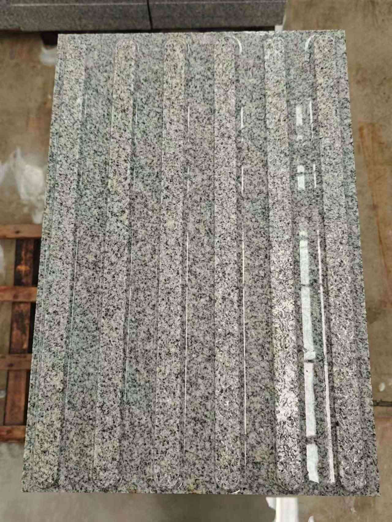 阳江 芝麻白花岗岩荔枝面雕刻盲道，盲条