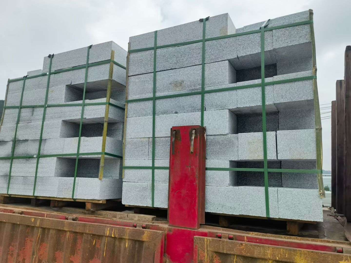 阳江 芝麻白花岗岩路沿石，平石，路侧石，马路牙子，路缘石，立缘石，平缘石等