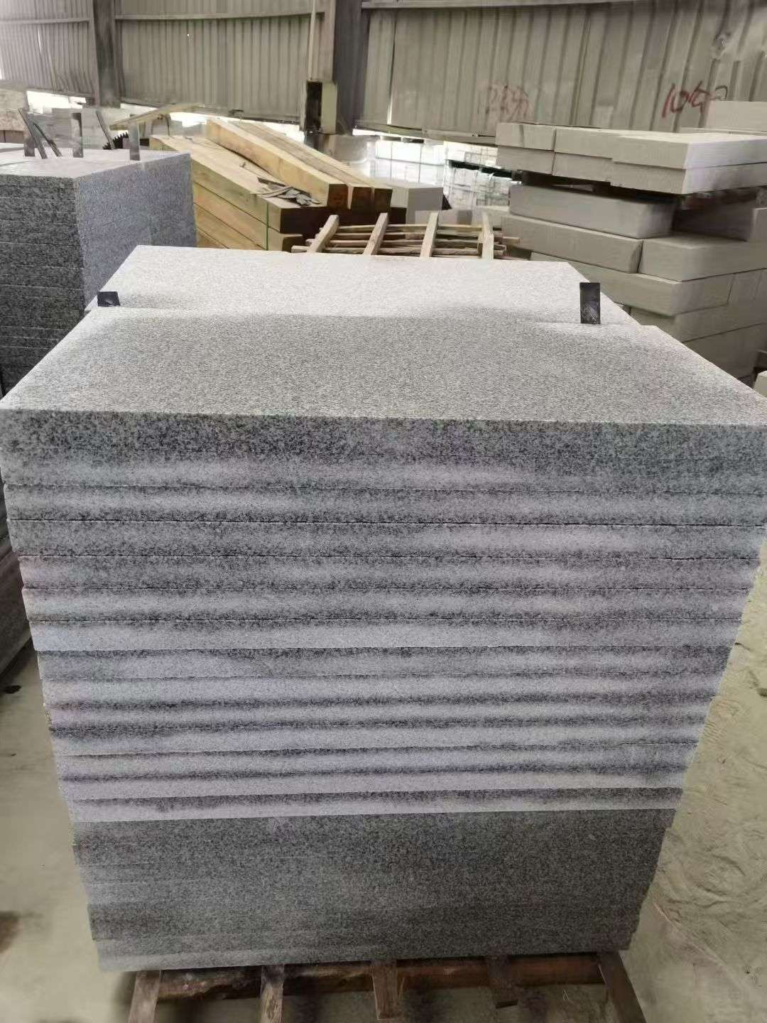 阳江 芝麻白5公分火烧地铺成品，900*400，规格可定制